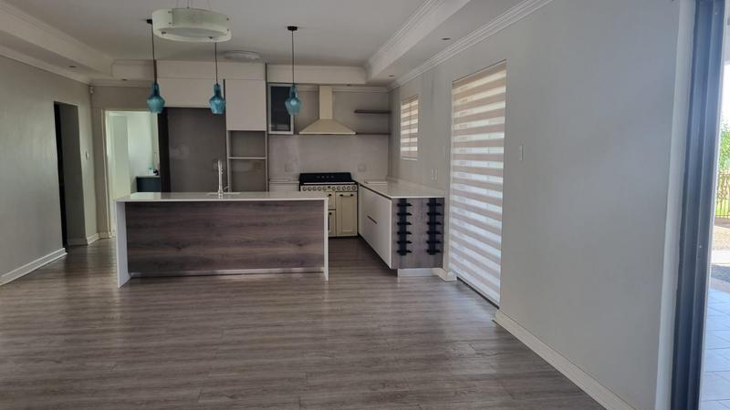 To Let 4 Bedroom Property for Rent in Ladybrand Free State